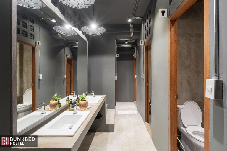 Bathroom 10