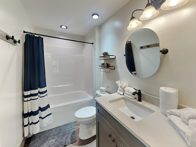 Bathroom 4, Wears Haven, Sevier