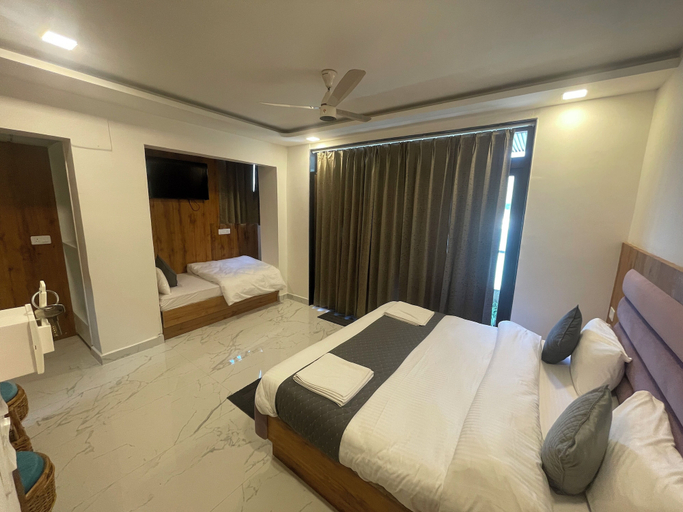 Bedroom 2, Maayaa inn by Ganges, Garhwal