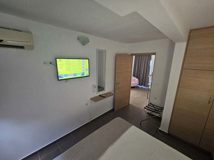 Bedroom 4, Elounda Sunrise Apartments, Crete