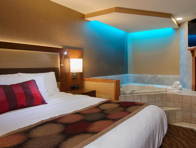 Bedroom 2, Best Western Plus Superior Inn, Cook