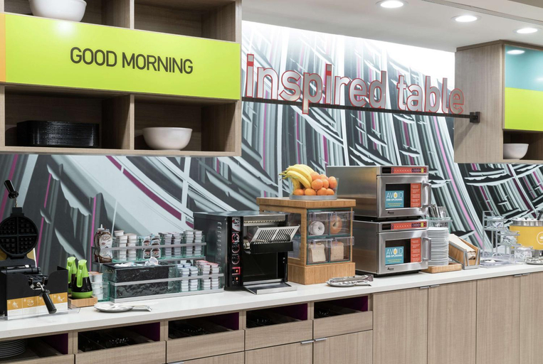 Food & Drinks 5, Home2 Suites by Hilton Orlando Airport, Orange