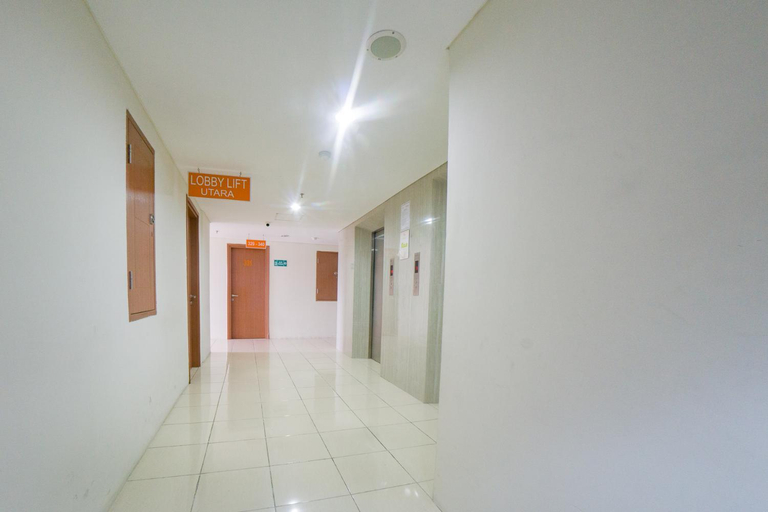 Public Area 2, RedDoorz Apartment near Bundaran Satelit Surabaya 2, Surabaya