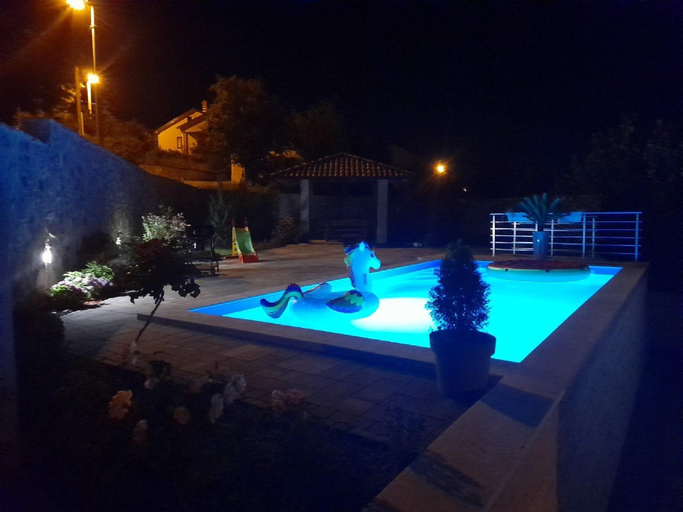 Sport & Beauty 2, Villa Lemily - Five Bedroom with Swimming Pool, Matulji
