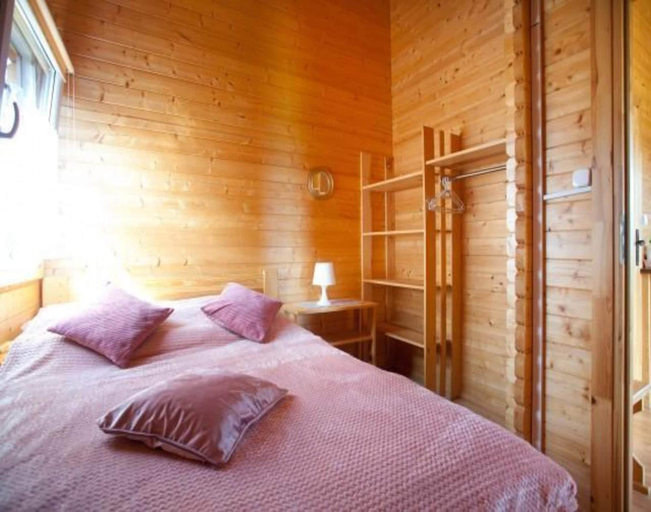 Room 3, Cottage in Ustronie Near Aquapark Helios, Kołobrzeg
