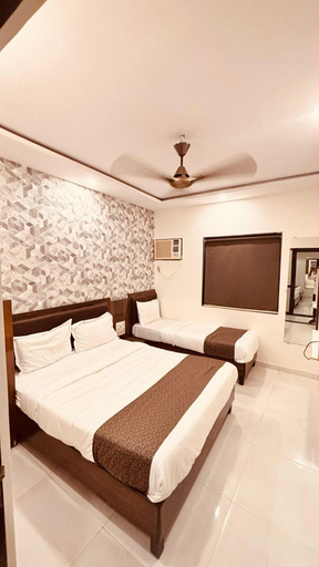Bedroom 2, Hotel Garden Palace, Mumbai Suburban