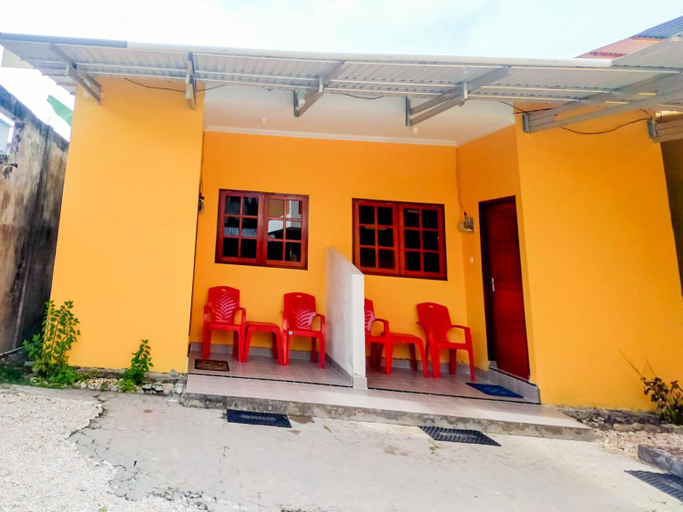 Exterior & Views 2, RedDoorz @ Makarios Hotel Poso, Poso