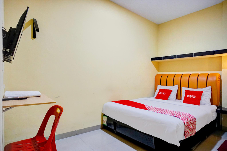 Bedroom 3, OYO 93930 Sunny Inn, Medan