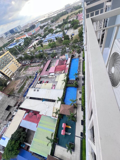 Exterior & Views, Unistay Coast Res R19 with Bal-Sunset Vw, Pasay City