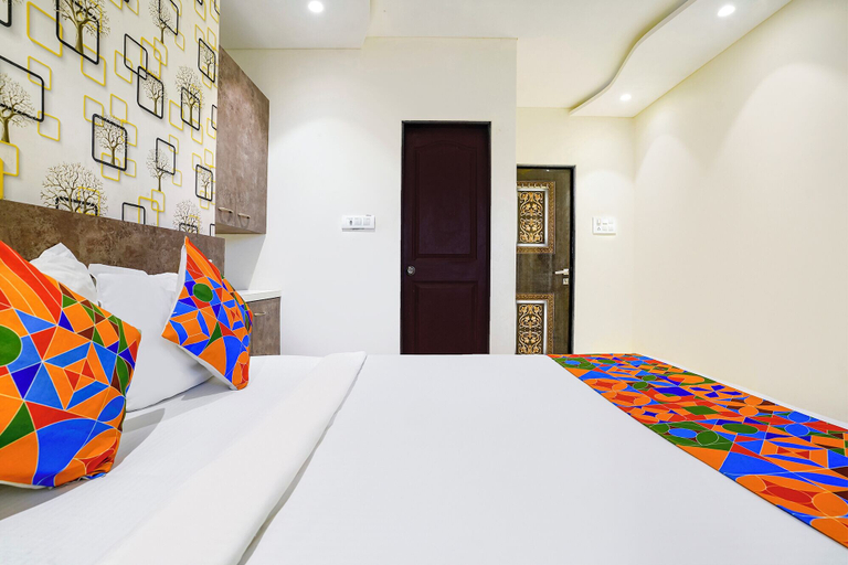 Bedroom 2, Fabexpress Rose Inn, Mumbai Suburban