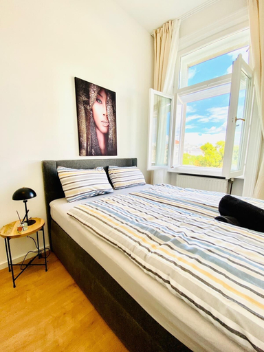 bedroom 13
