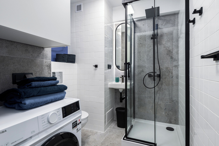 Bathroom, Gold - by Kairos Apartments, Gliwice City