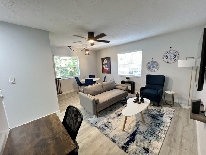 Others 3, Villa Michloe - Steps From Wilton Drive, Broward