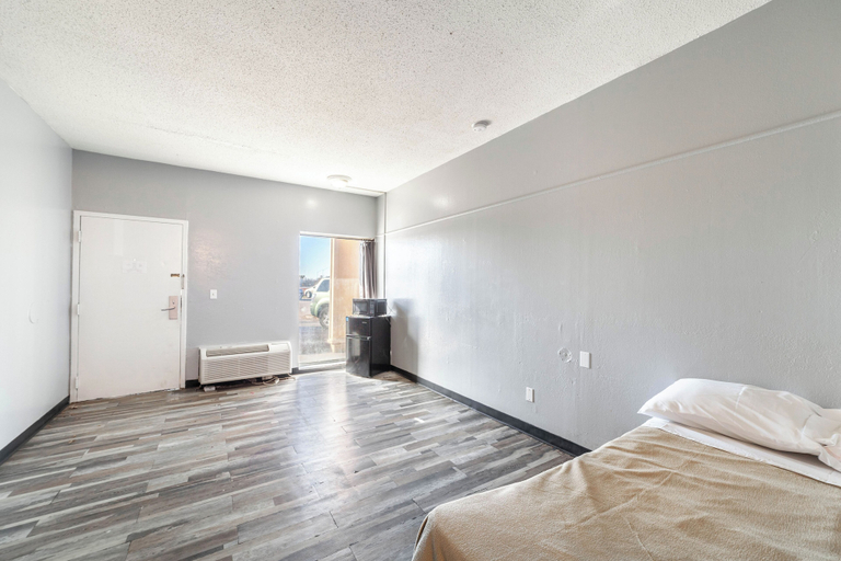 Bedroom 2, Welcome Inn - Blue Springs, Kansas City