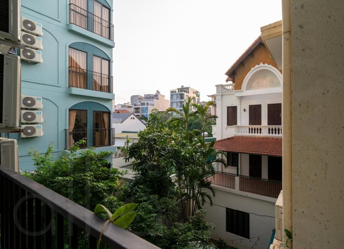 Exterior & Views 2, Moonlit Suites Hotel, Tây Hồ