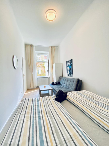 bedroom 12