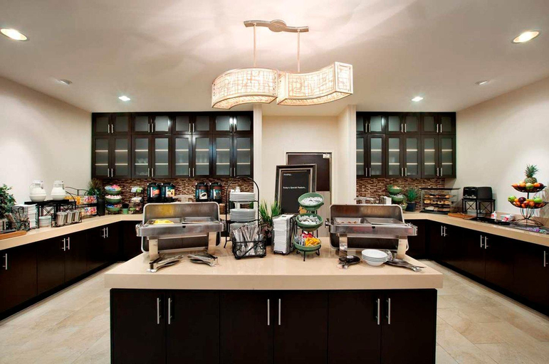 Food & Drinks 5, Homewood Suites by Hilton Fort Worth West at Cityview, TX, Fort Worth