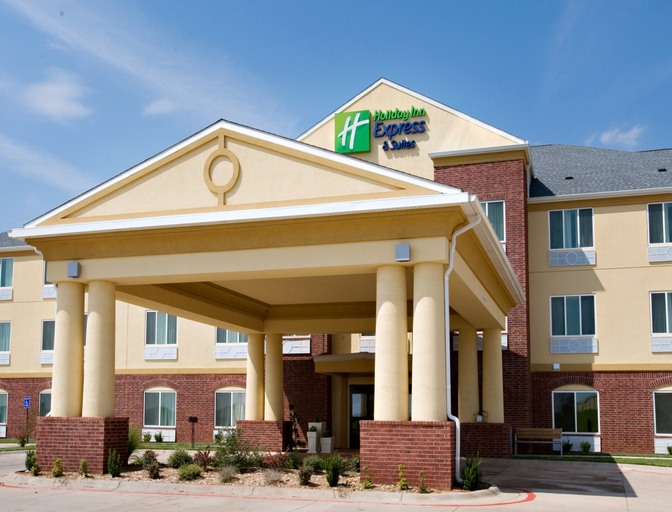 Exterior & Views 2, Holiday Inn Express & Suites CHILDRESS by IHG, Childress