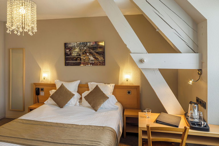 Bedroom 3, Hôtel Le Vouglans, Jura