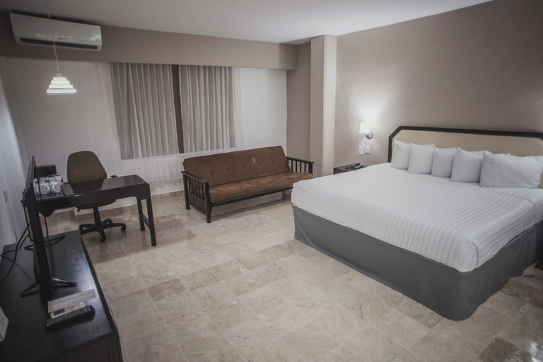 Bedroom 2, Days Inn by Wyndham Tuxtepec, Dist. Tuxtepec