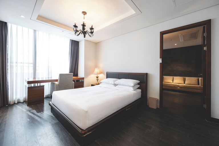 Bedroom 3, Sunset Hotel, Haeundae
