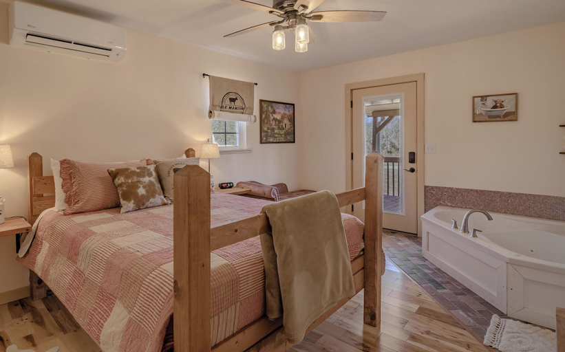 Bedroom 3, The Inn at Beulah Farm - The Barn, McCreary