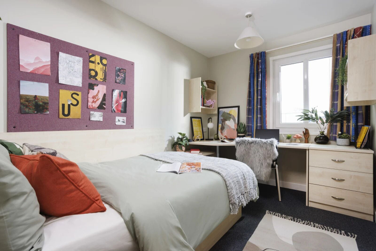 Bedroom 2, Student Only St Peters Court, Nottingham