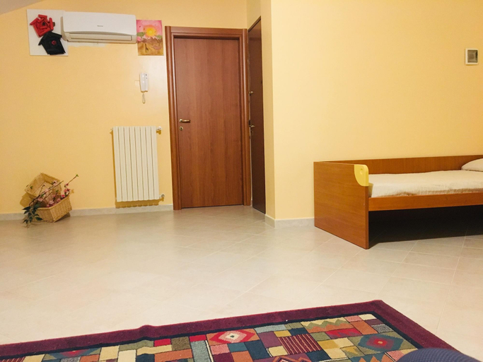 Bedroom 2, Papa Pignatelli, Barletta-Andria-Trani