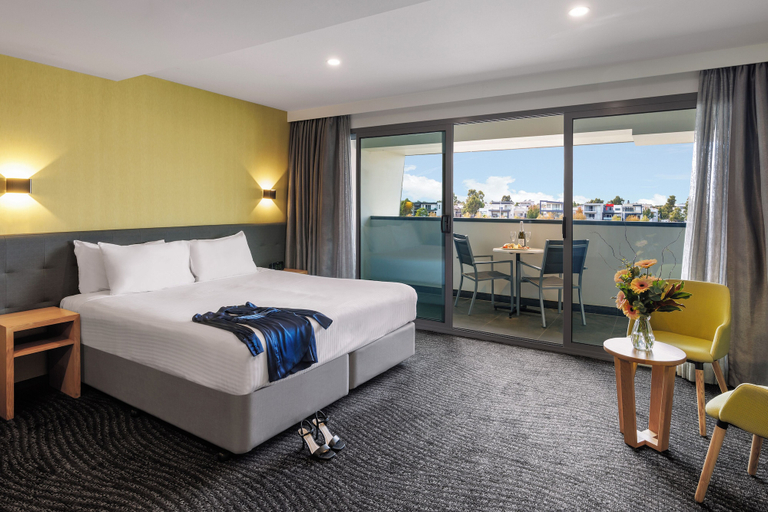 Bedroom 3, Mercure Melbourne Caroline Springs, Melton - East