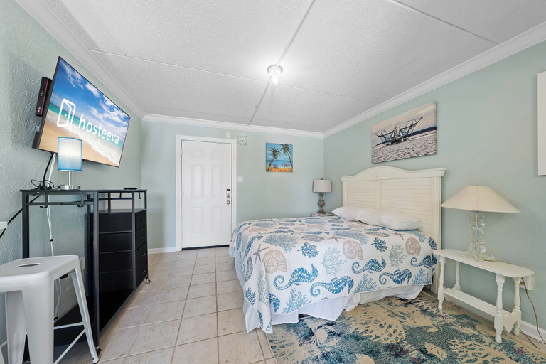 Bedroom 2, Beachview 312, Baldwin