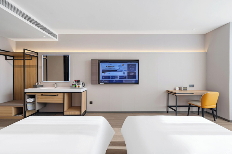 Bedroom 2, HomeInn Plus Guozhan Liufang Subway Stn, Beijing