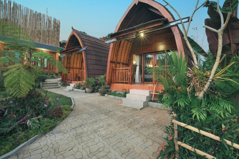 Exterior 7