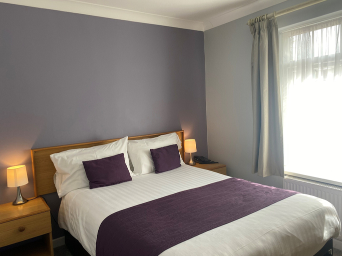 Bedroom 3, Exeter Court Hotel, Devon
