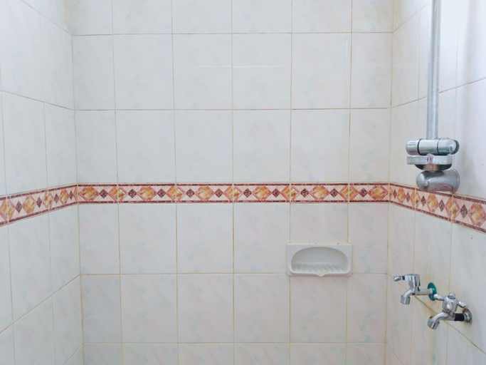 Bathroom 4, Homestay Pall Inn, Bogor
