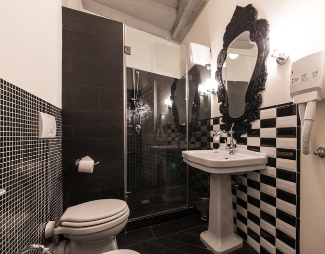 Bathroom 5, Hotel Villa Casagrande, Florence