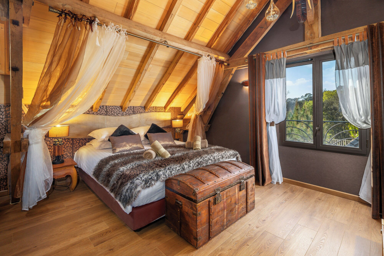 Bedroom 5, Domaine de Campagnac, Dordogne
