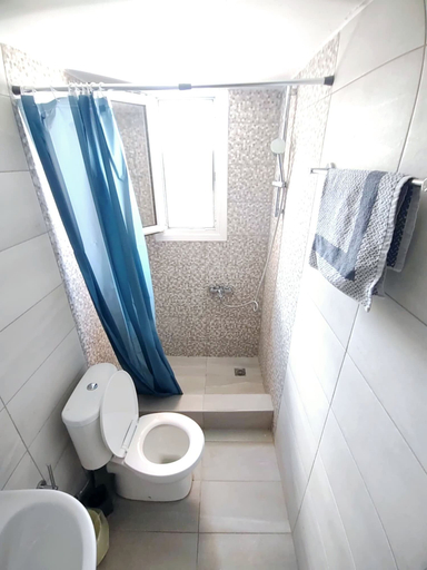 Bathroom 5, Captain Michalis Apartments - 750m from Kalamaki beach, Crete