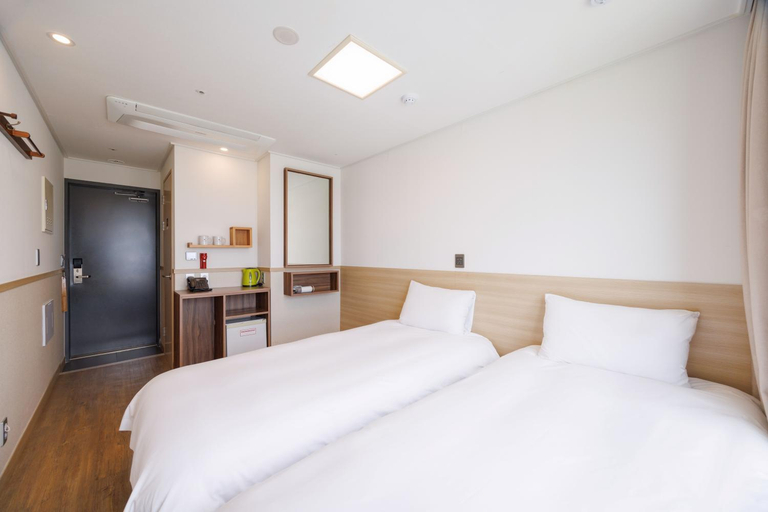 Bedroom 9
