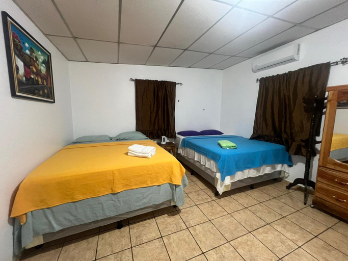 Bedroom 3, Nanda Parbat Hostal, San Rafael Cedros