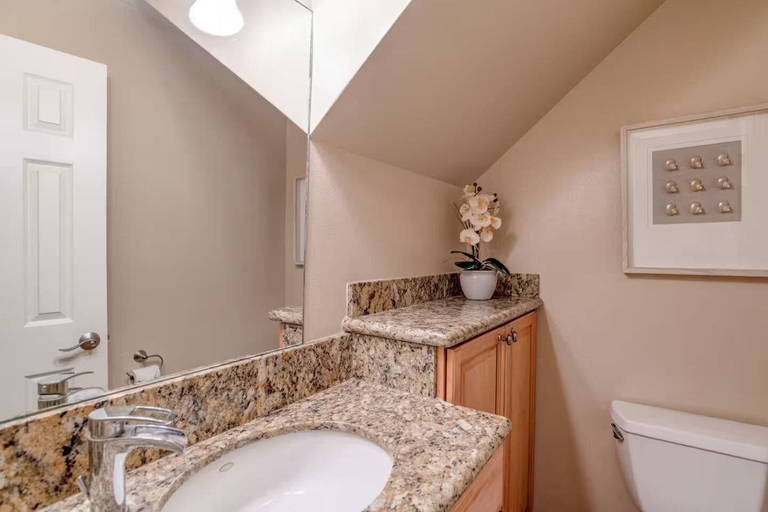 Bathroom 2, KahanaSunset A9, Maui