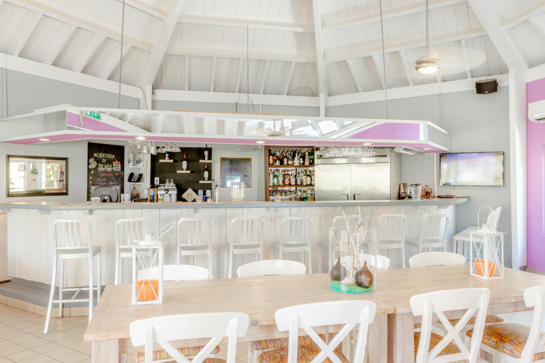 Food & Drinks 4, MVC Eagle Beach Aruba