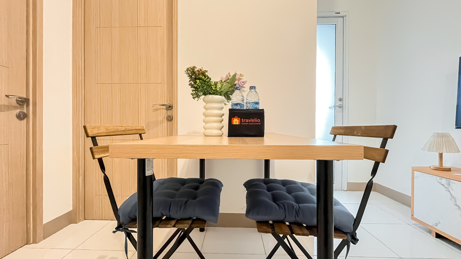 Others 2, Minimalist Chic 2BR Apartment at Tokyo Riverside PIK 2 By Travelio, Tangerang