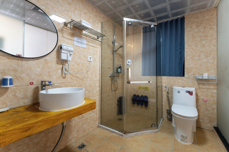 Bathroom 3, Tonglu You Jian Shui Zhi Lin B&B, Hangzhou