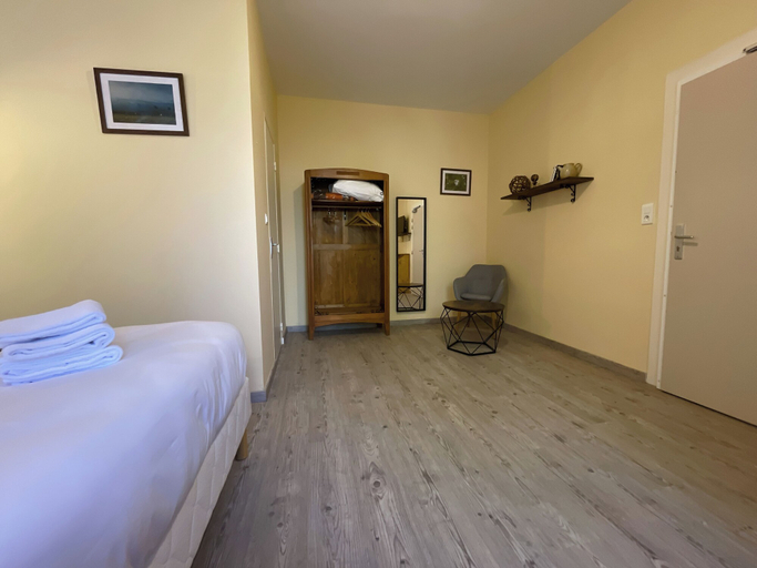 Bedroom 3, La chaumette, Jura