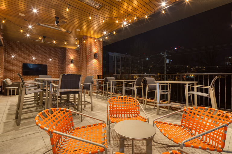 Food & Drinks 5, Holiday Inn Express & Suites Charlotte - South End, Mecklenburg