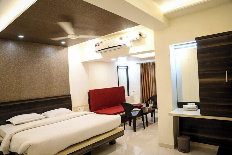 Bedroom 4, Hotel Madhuvan International, Bijapur