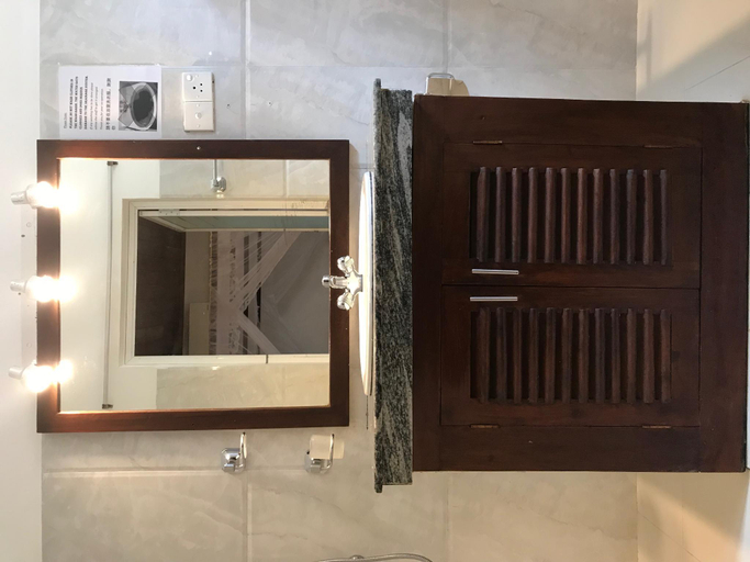 Bathroom 4, Muhsin Villa, Galle Four Gravets