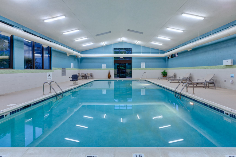 Sport & Beauty 5, Holiday Inn Express & Suites BLACKSBURG - UNIVERSITY AREA by IHG, Montgomery