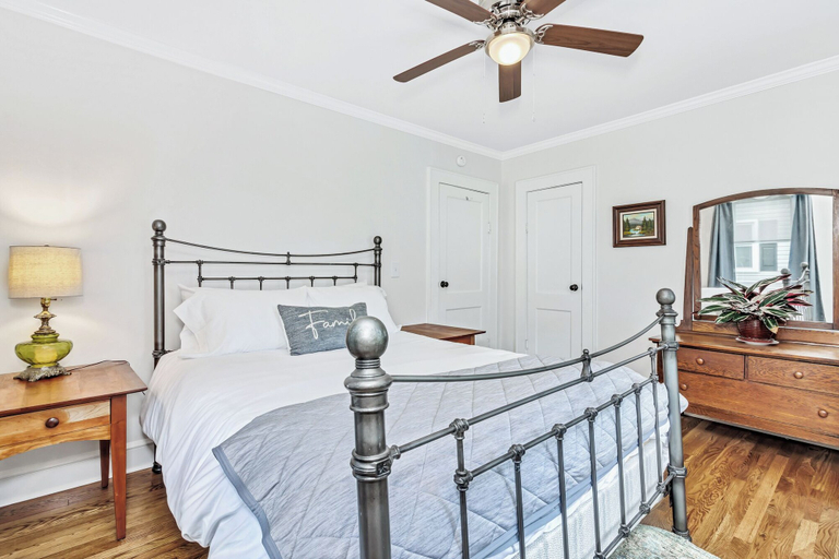 Bedroom 2, Quaint Mill Cottage, McDowell