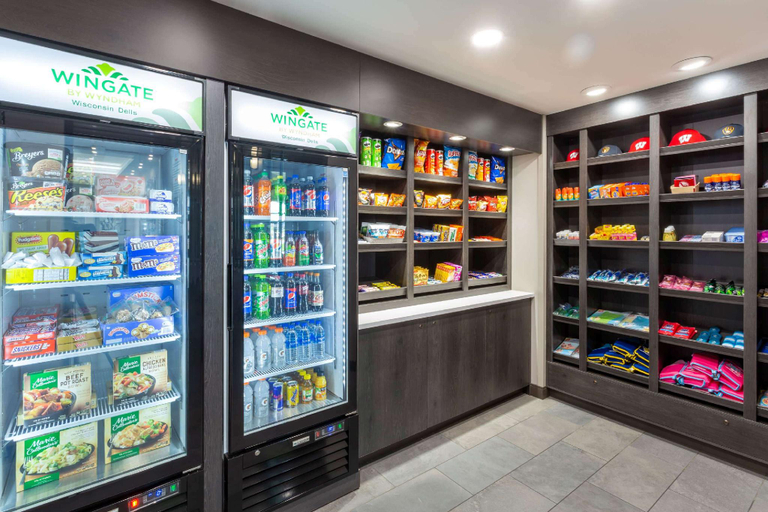 Food & Drinks 5, Wingate by Wyndham Wisconsin Dells, Sauk